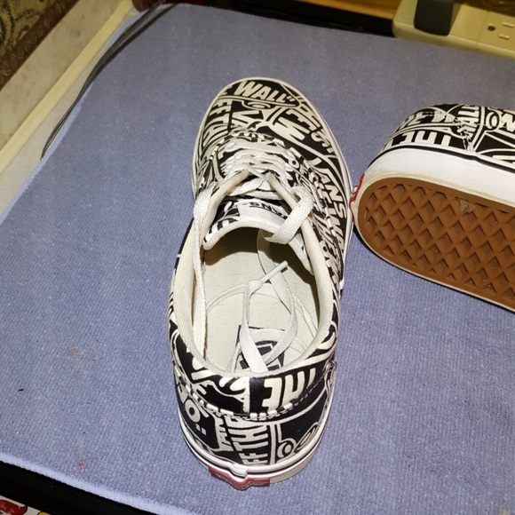 New pair of Vans ....... - Picture 3 of 4